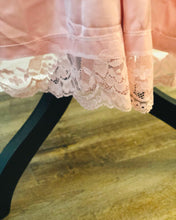 Load image into Gallery viewer, The "Classy Rose" Robe