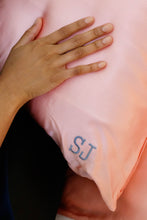 Load image into Gallery viewer, 100% Silk Pillowcase -ROSE GOLD